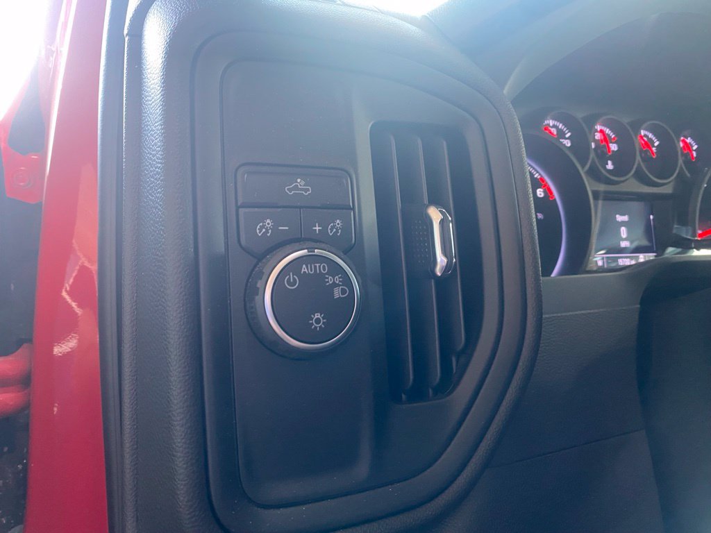 Used 2023 Chevrolet Silverado 1500 Custom w/ LPO, Dark Essentials Package RWD image 17