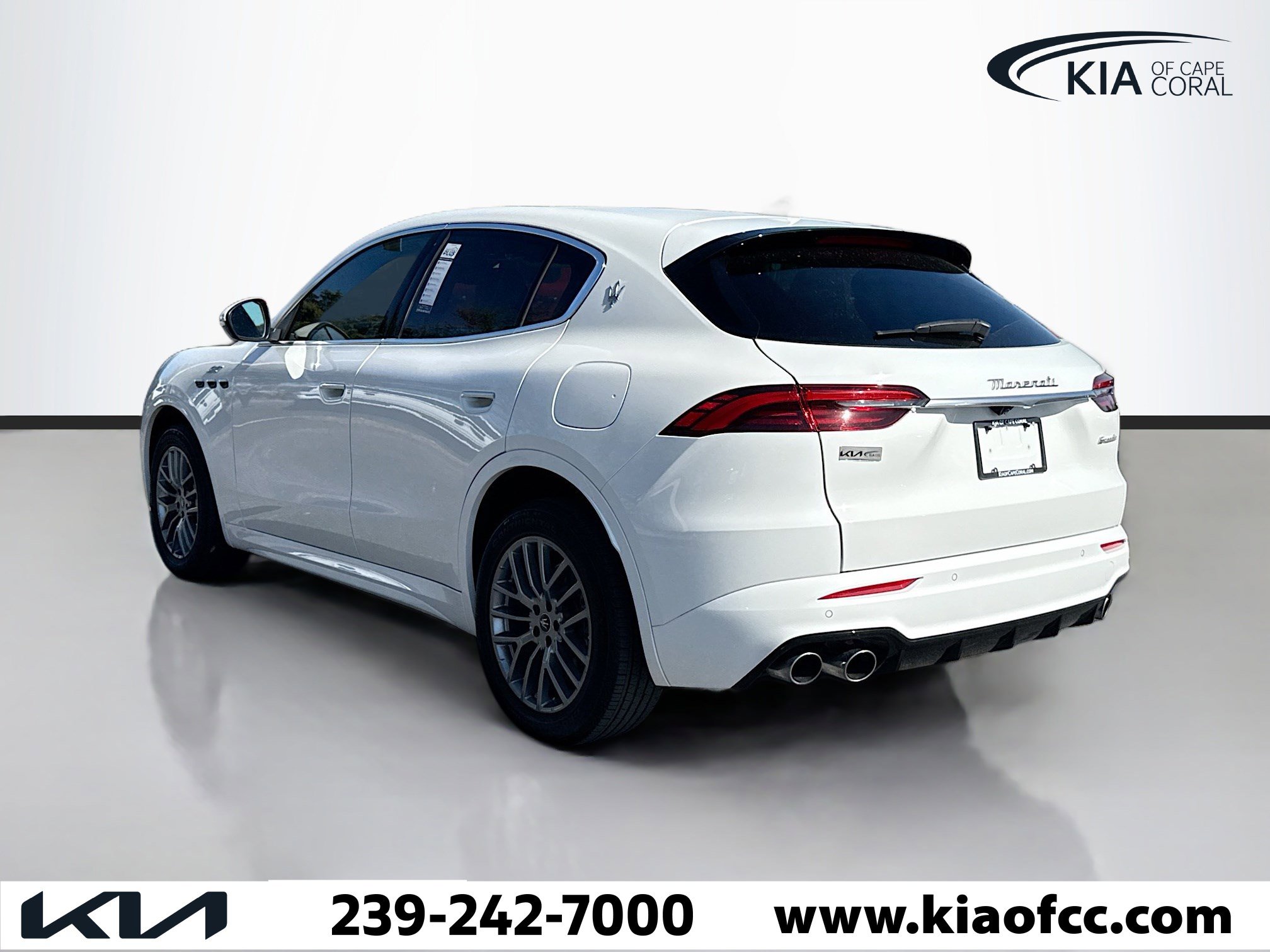 Used 2024 Maserati Grecale GT image 4