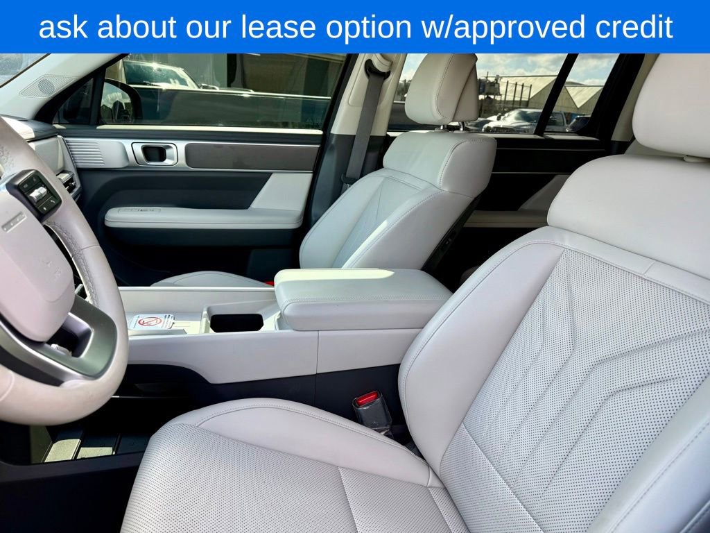 Used 2025 Hyundai Santa Fe SEL image 4