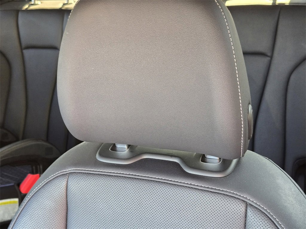 Used 2022 Audi Q8 Premium Plus image 21