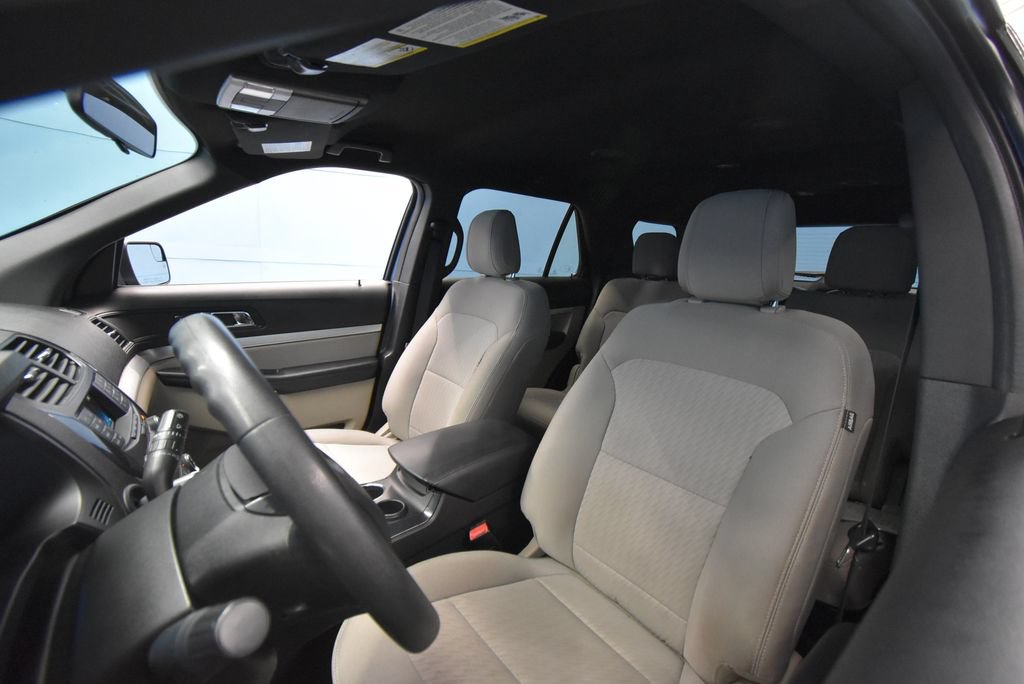 Used 2018 Ford Explorer FWD image 23
