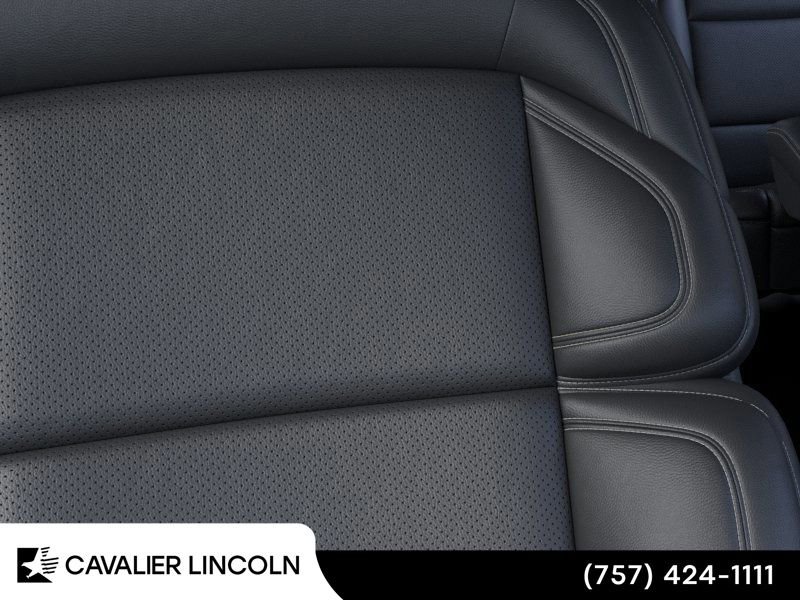 Used 2025 Lincoln Navigator Reserve w/ Jet Appearance Package image 16