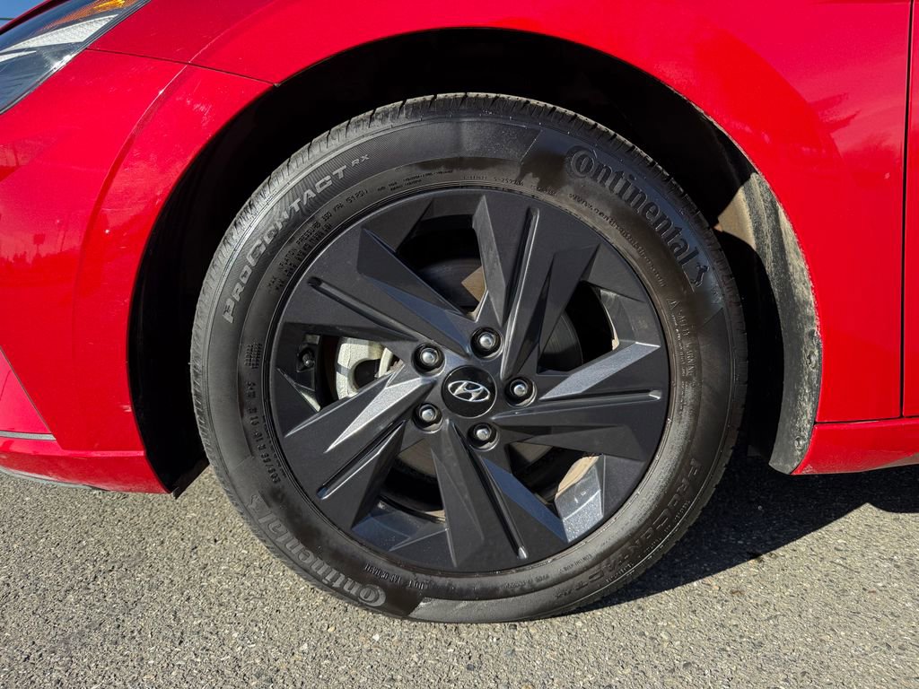 Used 2023 Hyundai Elantra SEL w/ Cargo Package image 12