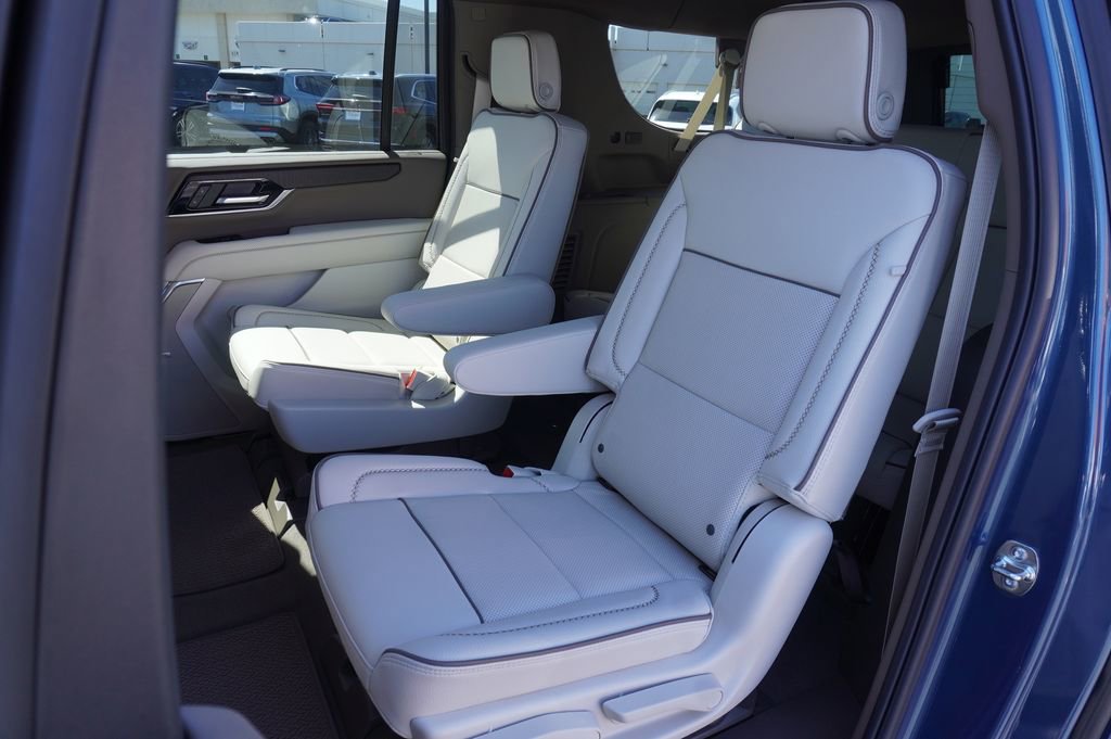 New 2026 GMC Yukon XL Denali w/ Sun & Power Step Package AWD/4WD image 9