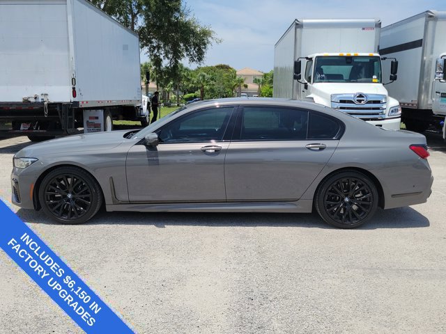 Used 2022 BMW 740i w/ M Sport Package RWD image 6