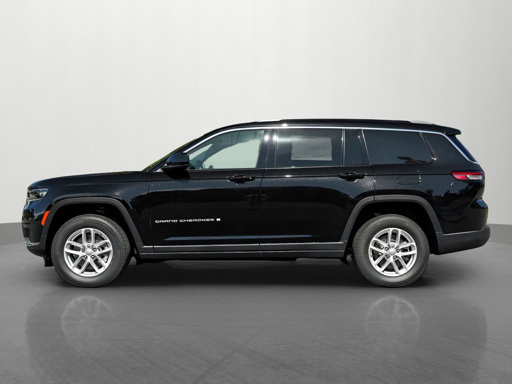 New 2025 Jeep Grand Cherokee L Laredo image 3