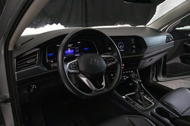 Used 2024 Volkswagen Jetta SE image 22