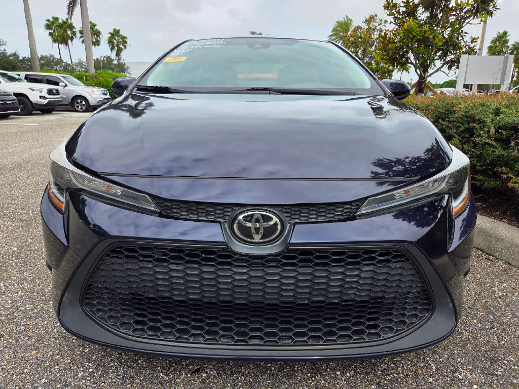 Used 2021 Toyota Corolla LE FWD image 2