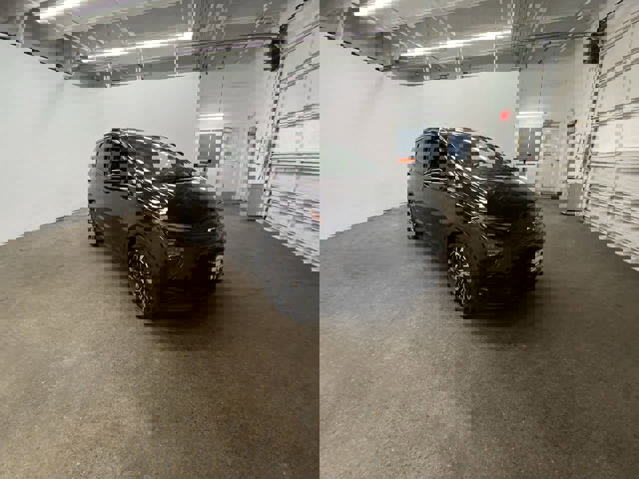 Used 2023 Chevrolet Bolt LT w/ Infotainment Package image 8