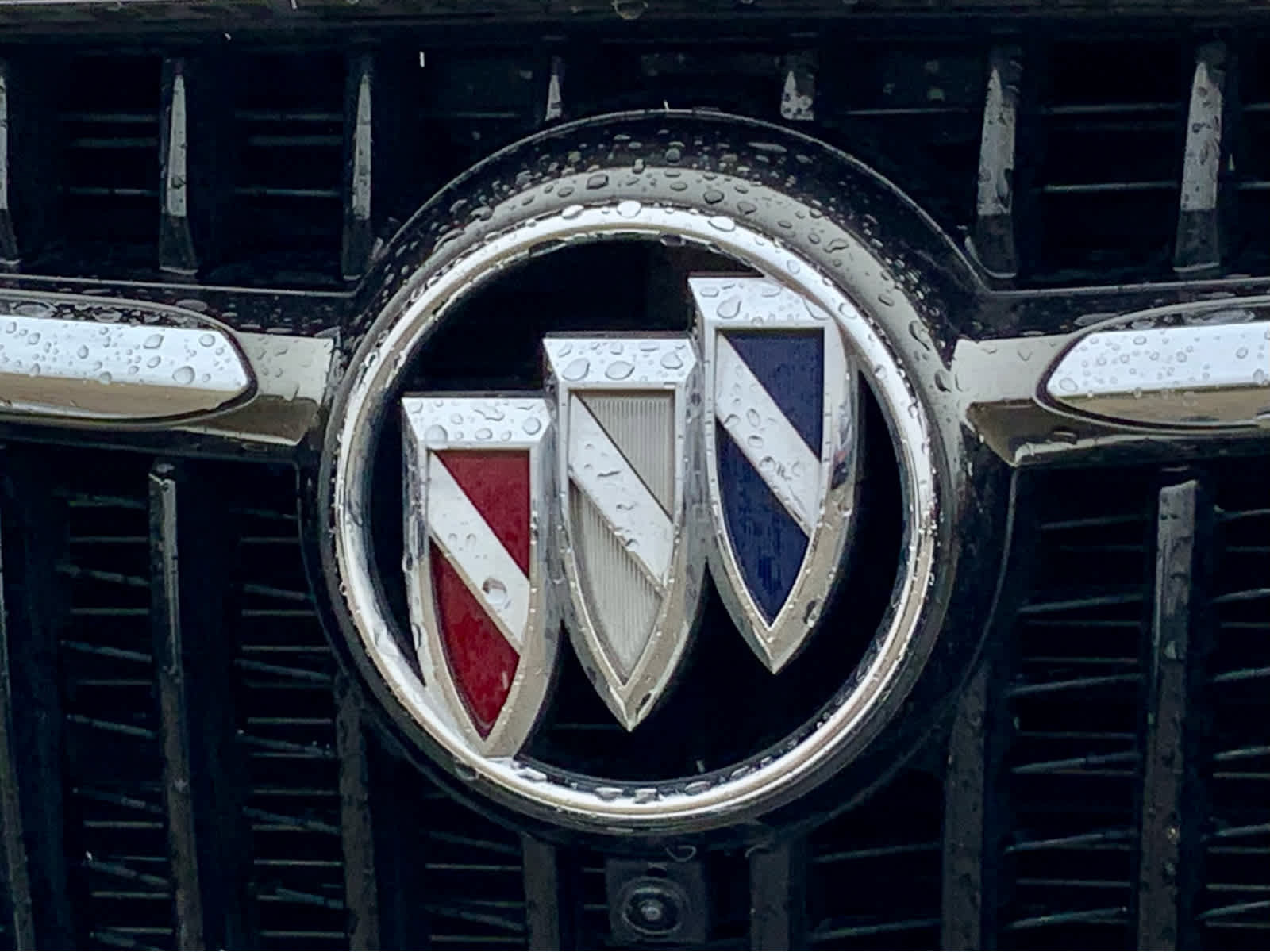 Used 2019 Buick Enclave Essence w/ Trailering Package, 5000 lbs. AWD/4WD image 17