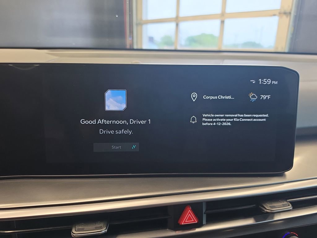 Used 2025 Kia Sorento S w/ Panoramic Sunroof Package image 21