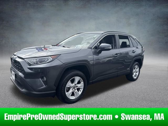 Used 2021 Toyota RAV4 XLE image 1