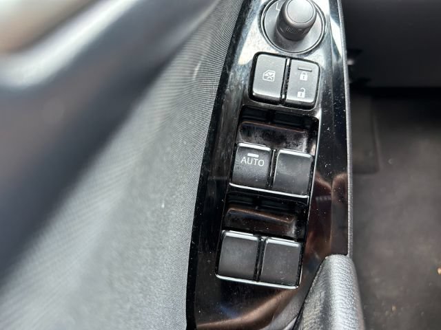 Used 2017 MAZDA MAZDA3 Sport FWD image 17