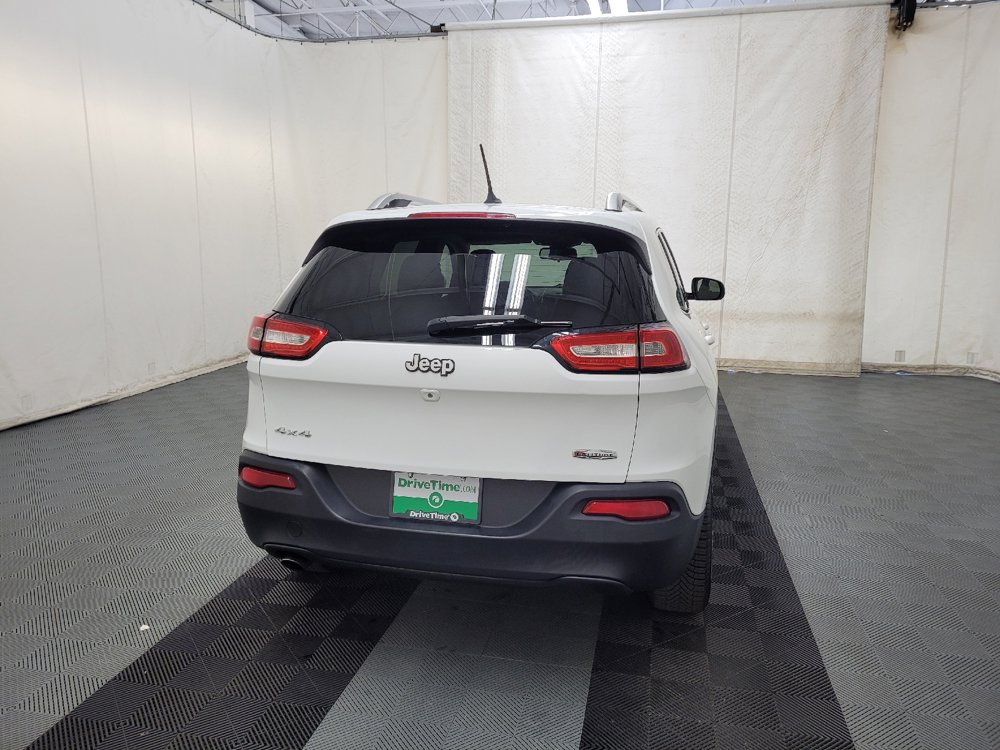 Used 2015 Jeep Cherokee Latitude w/ Cold Weather Group AWD/4WD image 7