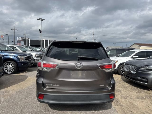 Used 2016 Toyota Highlander XLE image 8