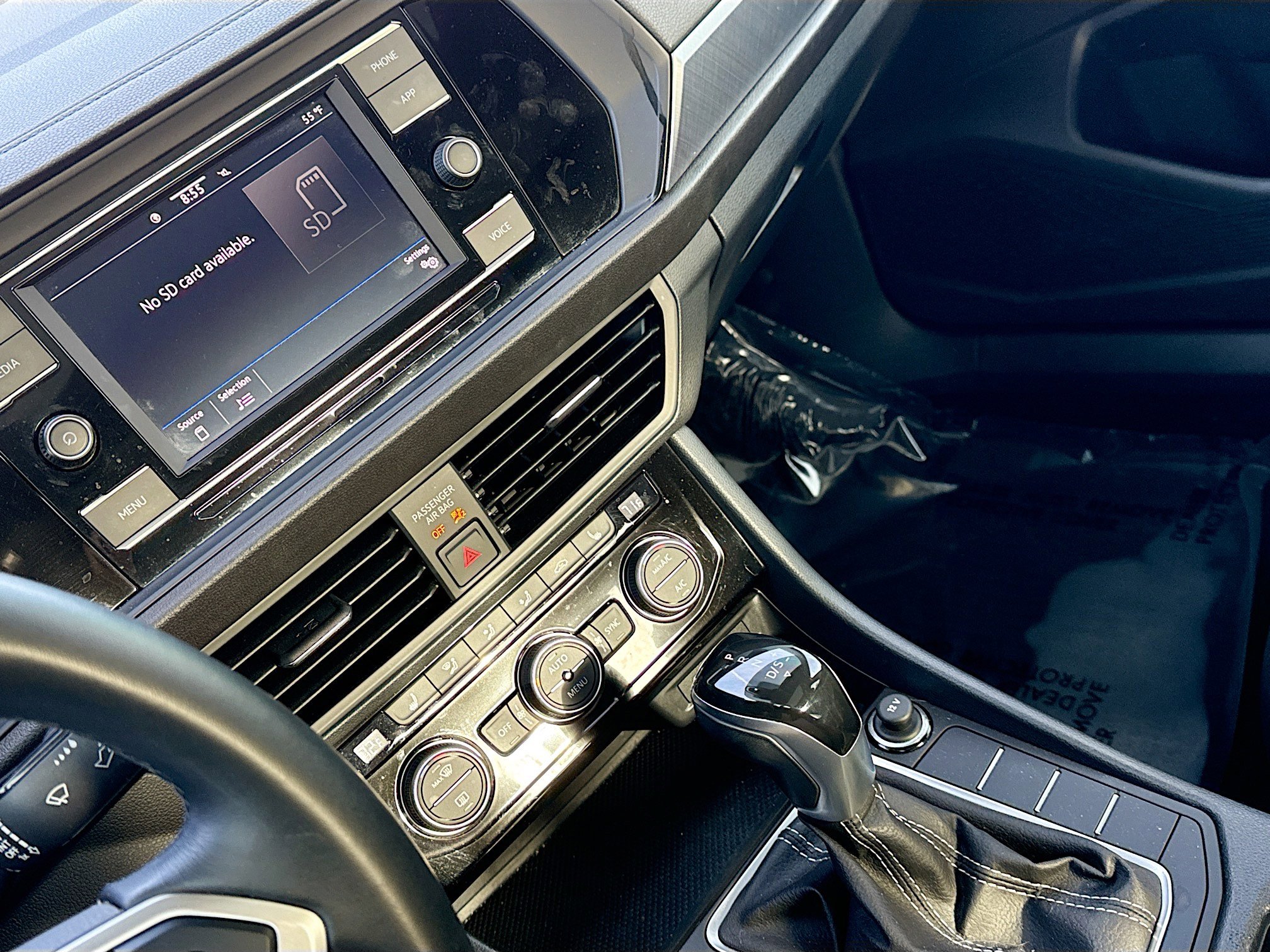 Used 2023 Volkswagen Jetta SE w/ Panoramic Sunroof Package image 26