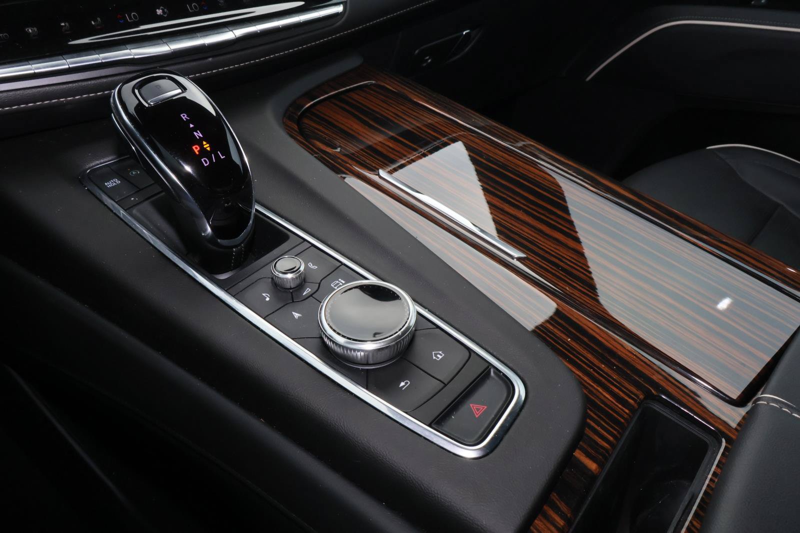 Certified 2024 Cadillac Escalade ESV Premium Luxury RWD image 62