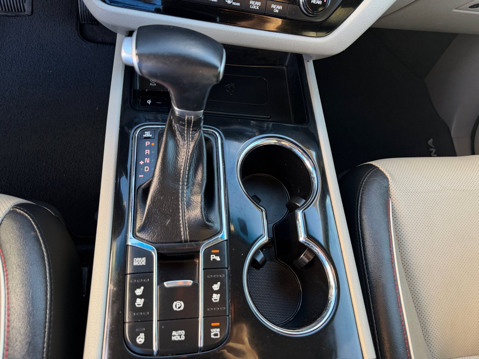 Used 2019 Kia Sedona SX FWD image 26