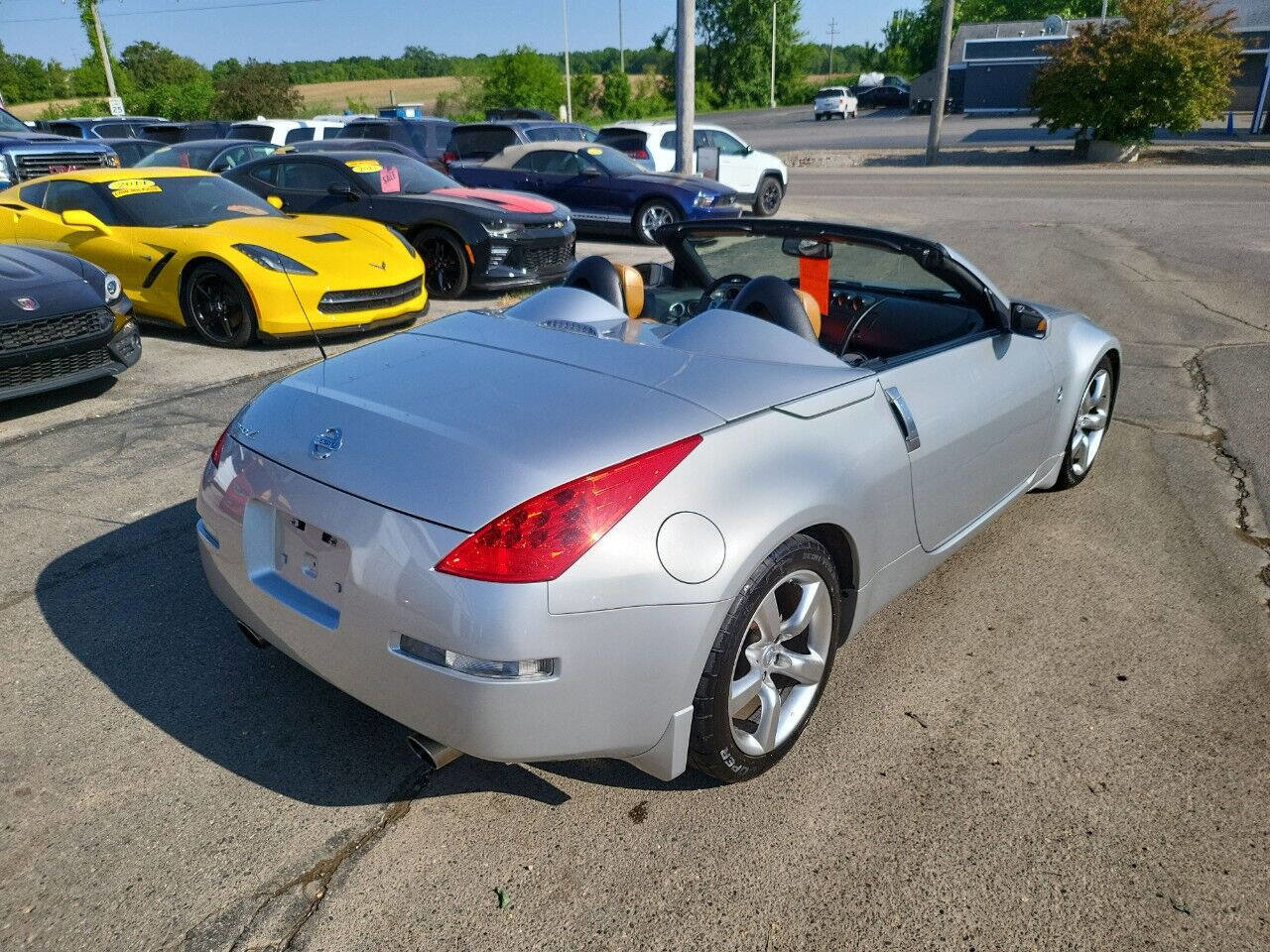 Used 2006 Nissan 350Z Enthusiast w/ (S02) Side Air Bags Pkg image 17