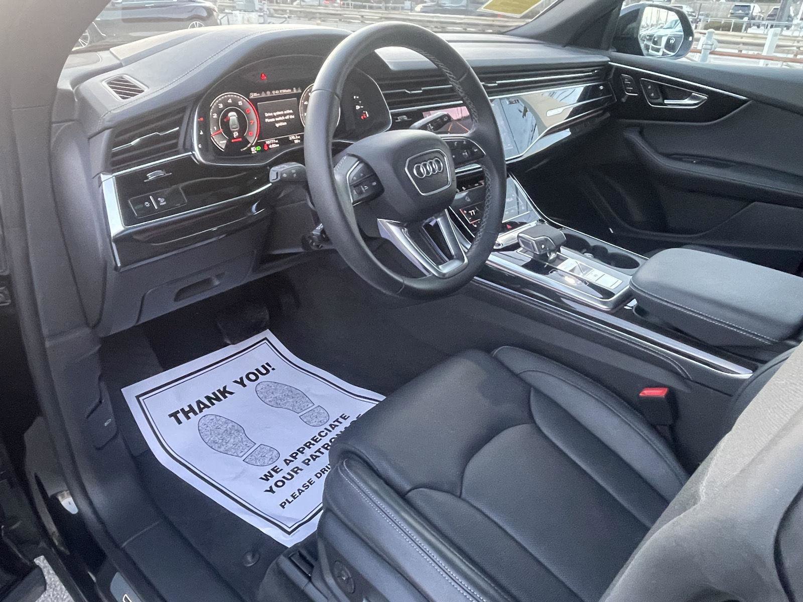 Used 2025 Audi Q8 Prestige w/ Prestige Package image 9