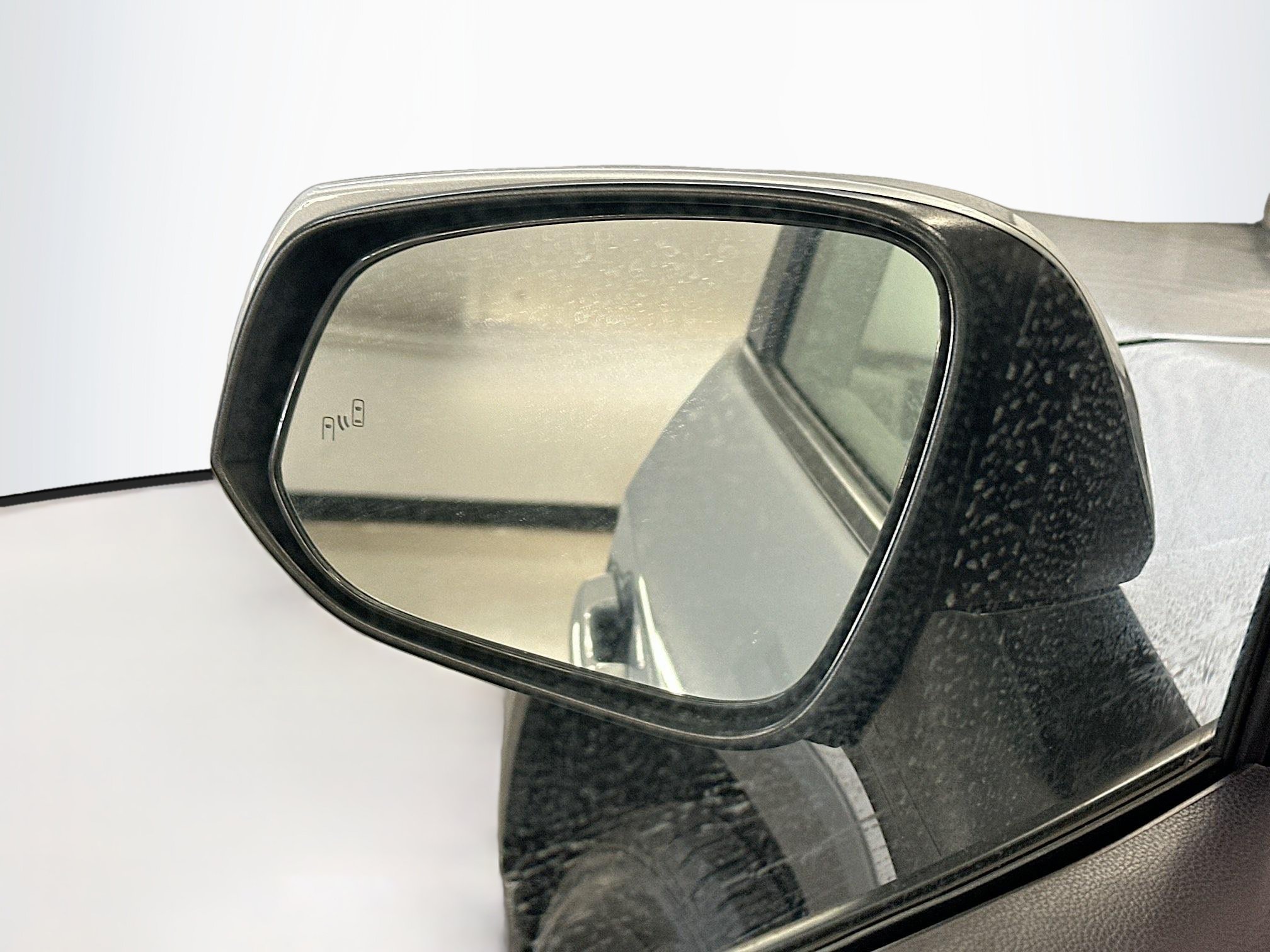 Used 2025 Toyota RAV4 XLE AWD/4WD image 16
