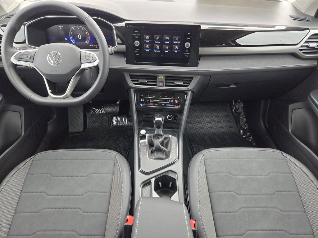 New 2026 Volkswagen Taos SE image 21