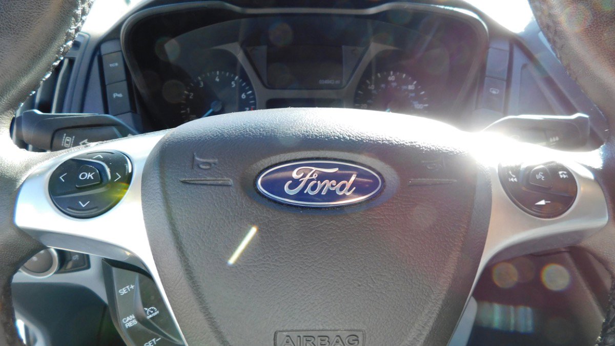 Used 2018 Ford Transit 150 XLT RWD image 22
