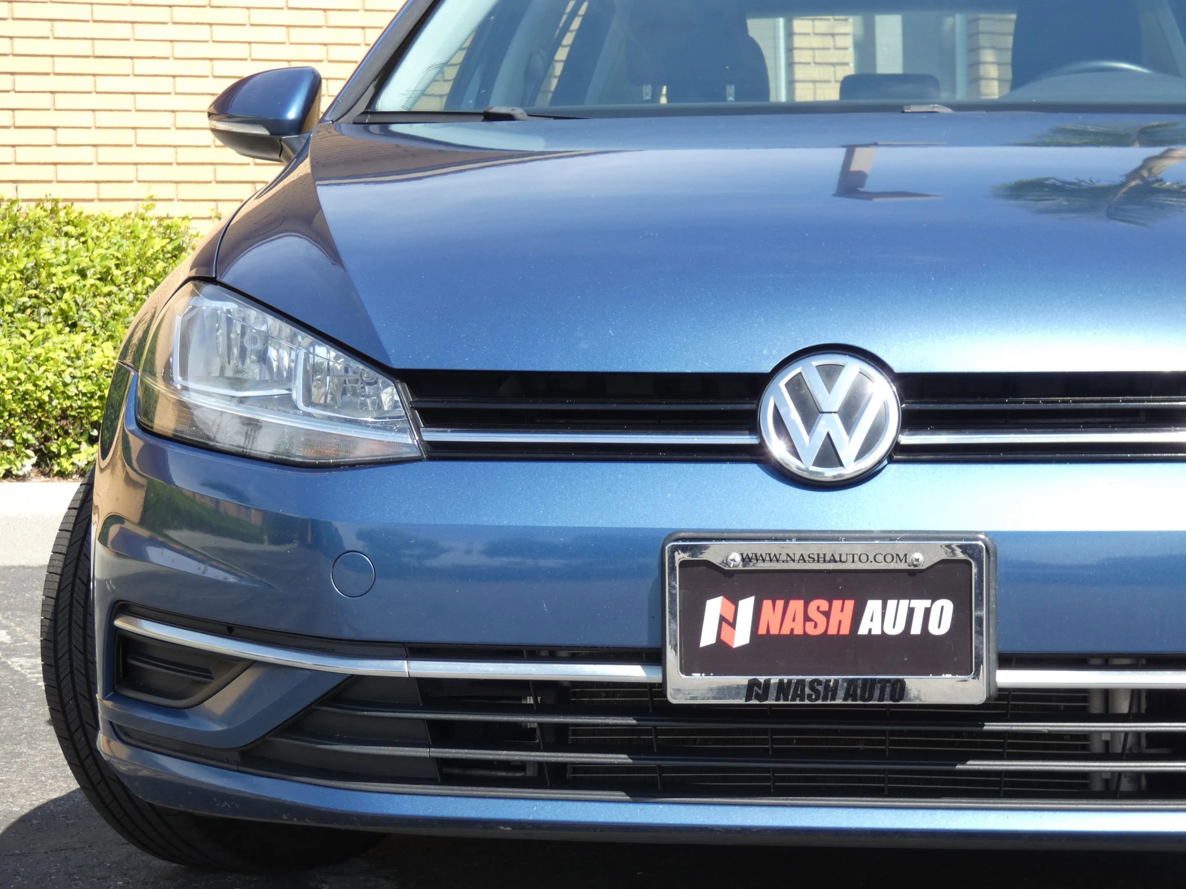 Used 2018 Volkswagen Golf S image 18