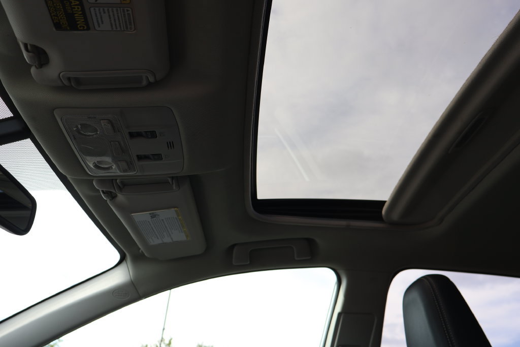 Used 2013 Toyota RAV4 Limited AWD/4WD image 45