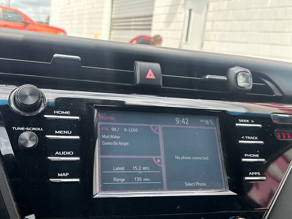 Used 2019 Toyota Camry LE FWD image 18