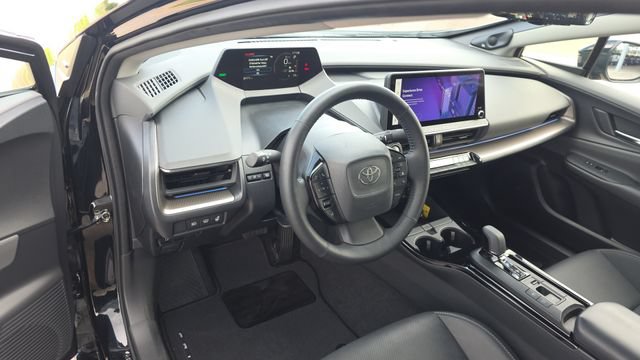 Used 2024 Toyota Prius Limited w/ Limited Premium Package FWD image 12