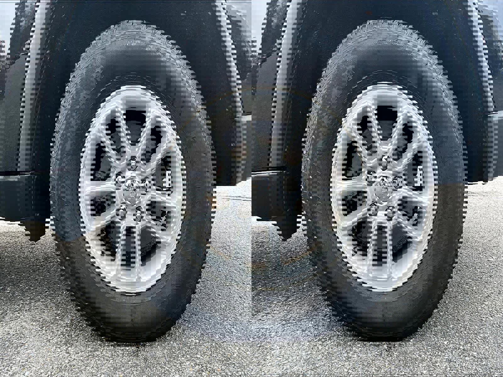 Used 2020 Jeep Grand Cherokee Laredo image 7