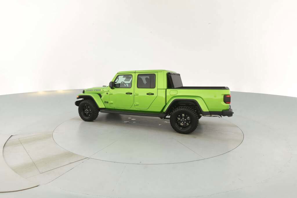 New 2025 Jeep Gladiator Sport image 7