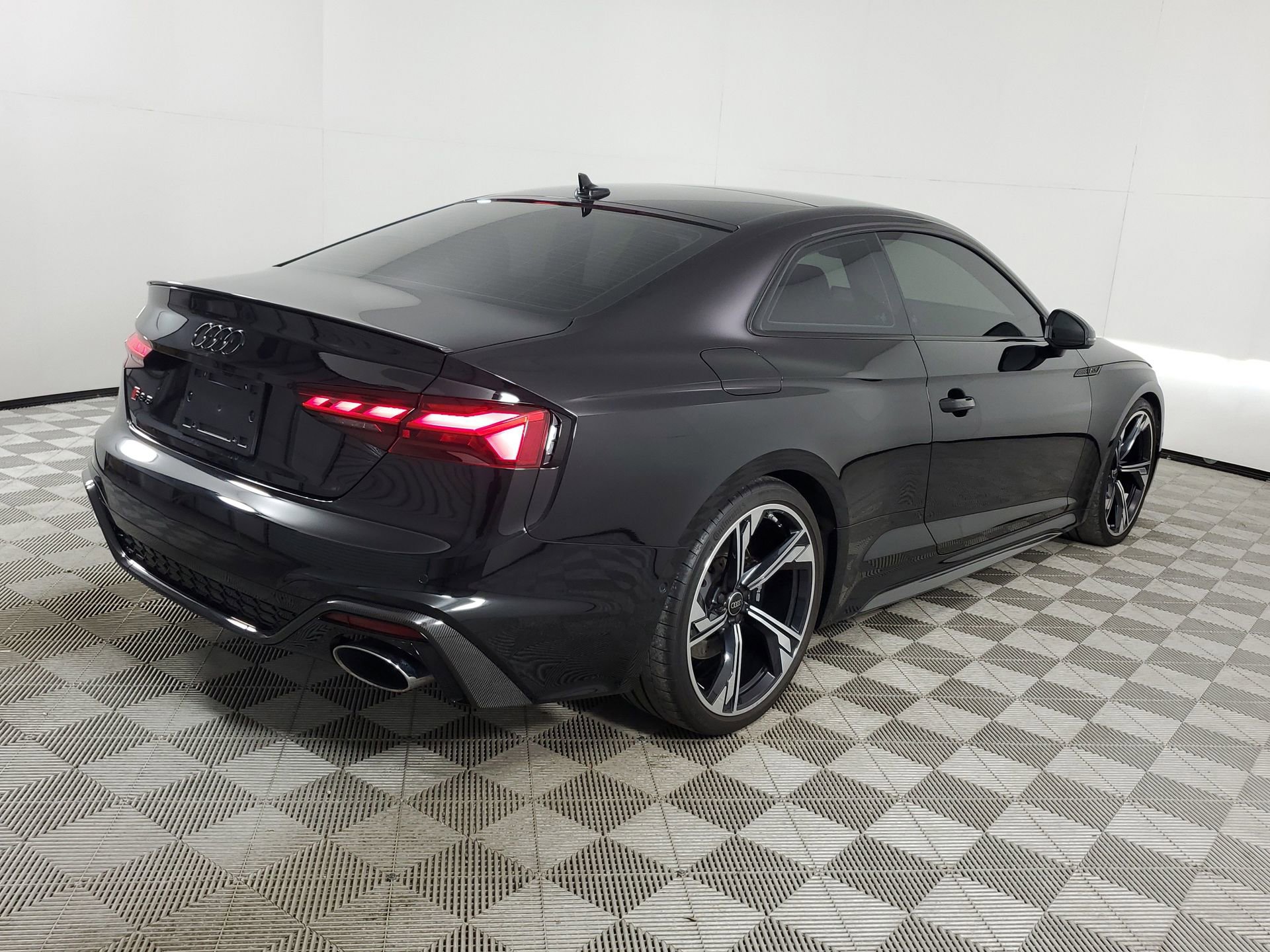 Certified 2023 Audi RS 5 w/ Black Optic Carbon Package image 10