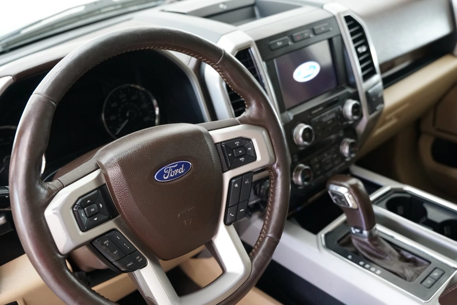 Used 2019 Ford F150 Lariat w/ Equipment Group 502A Luxury RWD image 27