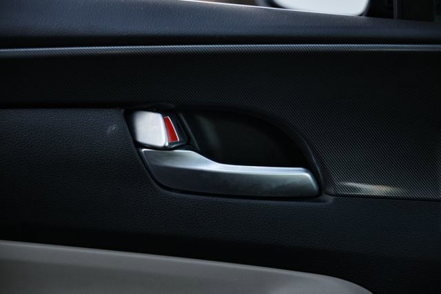 Used 2023 Hyundai Santa Fe SE image 15