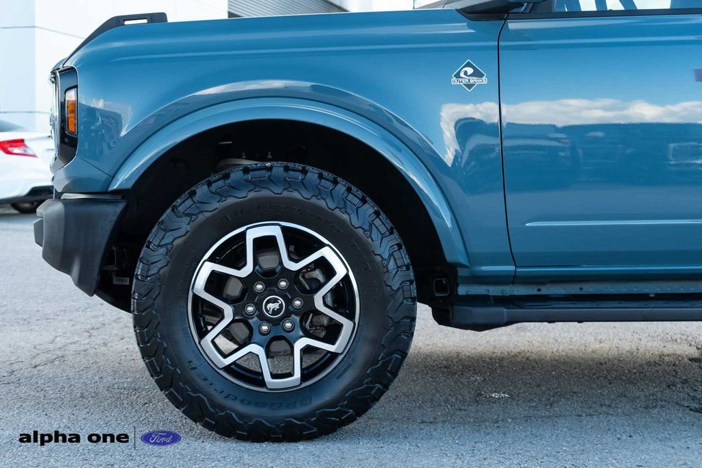 Used 2022 Ford Bronco Outer Banks image 9