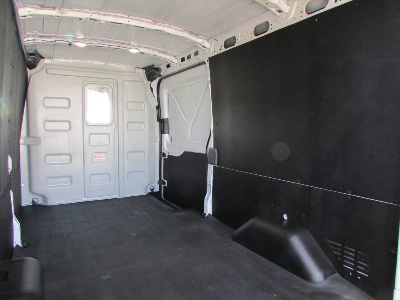 Used 2024 Ford Transit 250 148 Medium Roof Extended AWD w/ Load Area Protection Package image 24