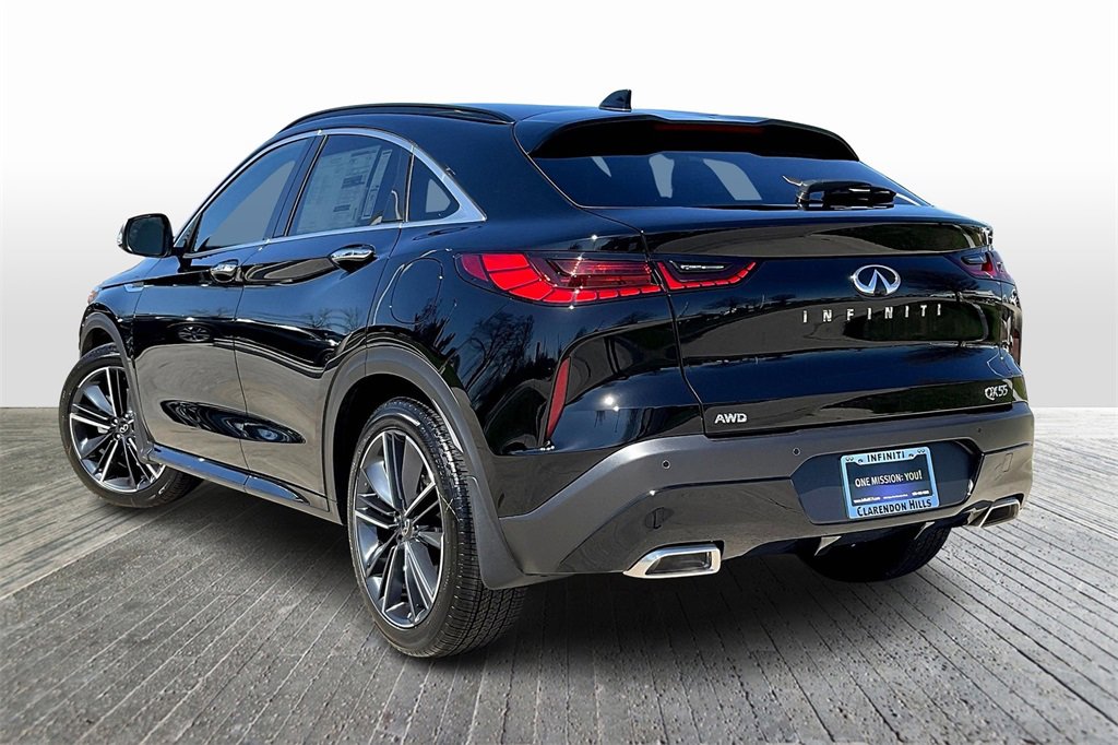 New 2025 INFINITI QX55 Essential image 3