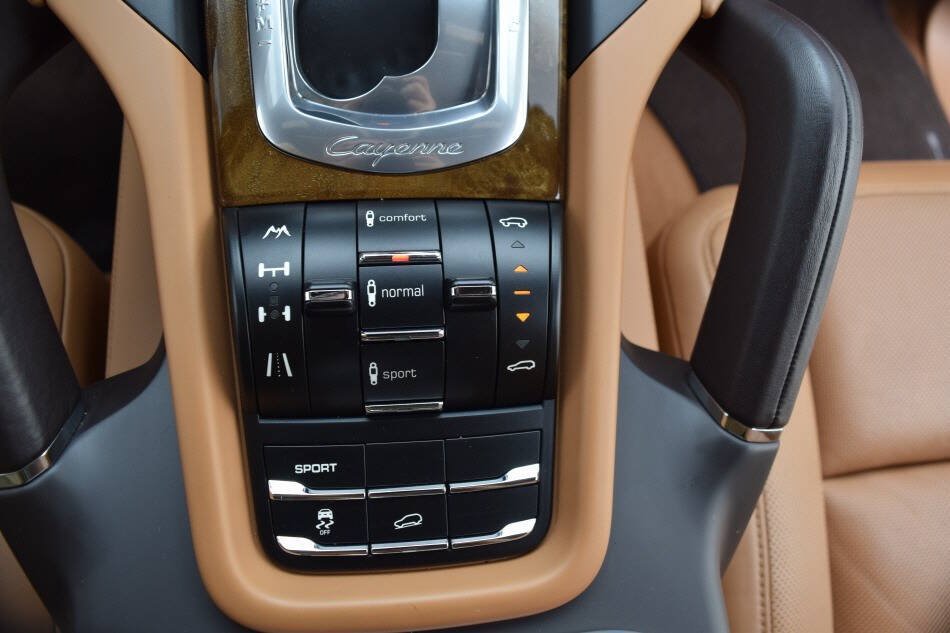 Used 2013 Porsche Cayenne Diesel AWD/4WD image 58
