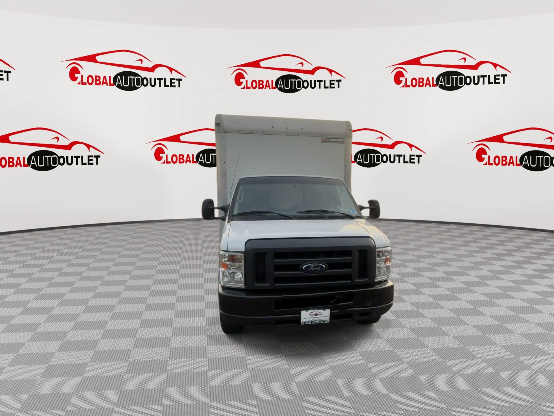 Used 2019 Ford E-350 and Econoline 350 Super Duty RWD image 3