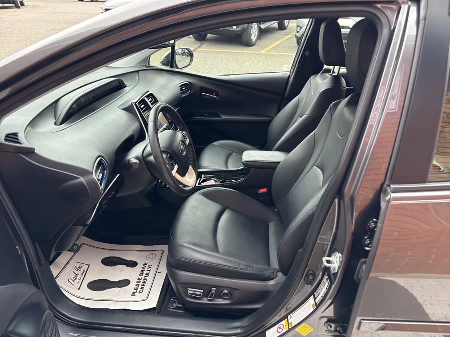 Used 2017 Toyota Prius Four Touring image 15