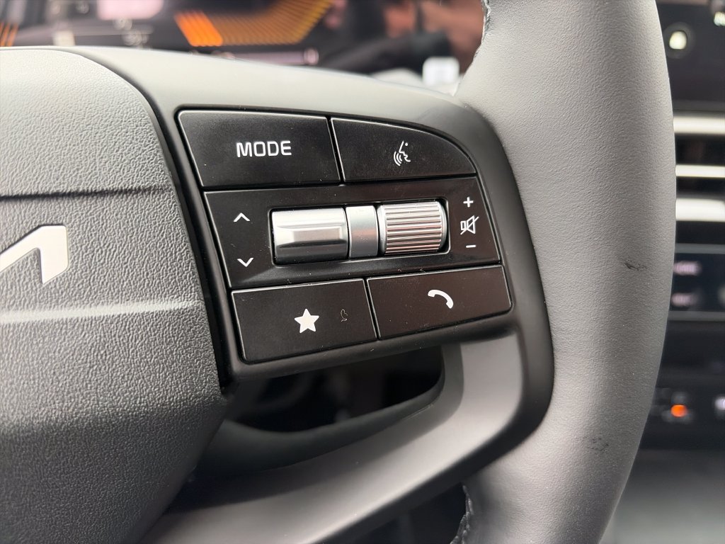 New 2027 Kia Sportage LX FWD image 12