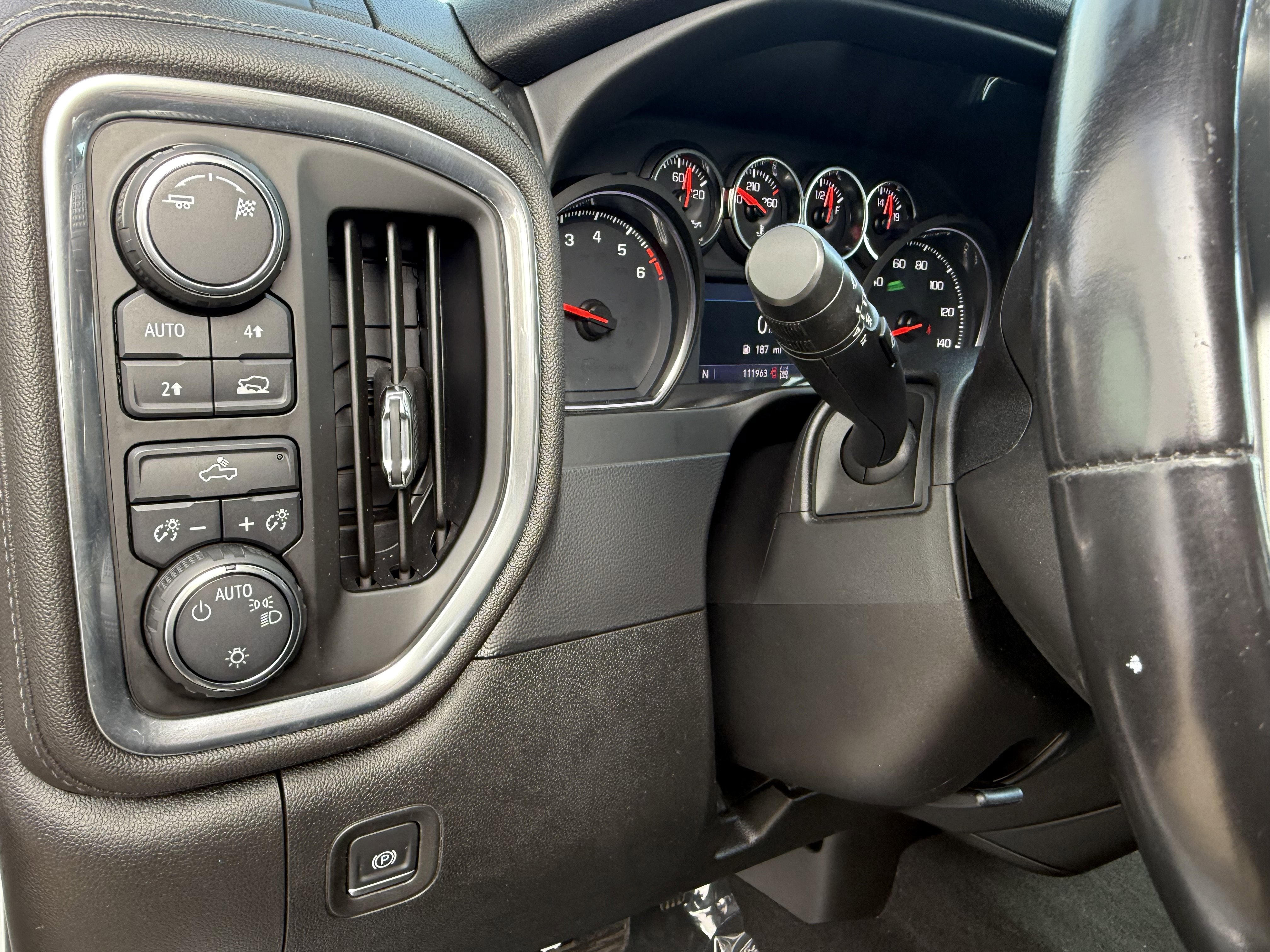 Used 2019 Chevrolet Silverado 1500 LT w/ All-Star Edition image 11