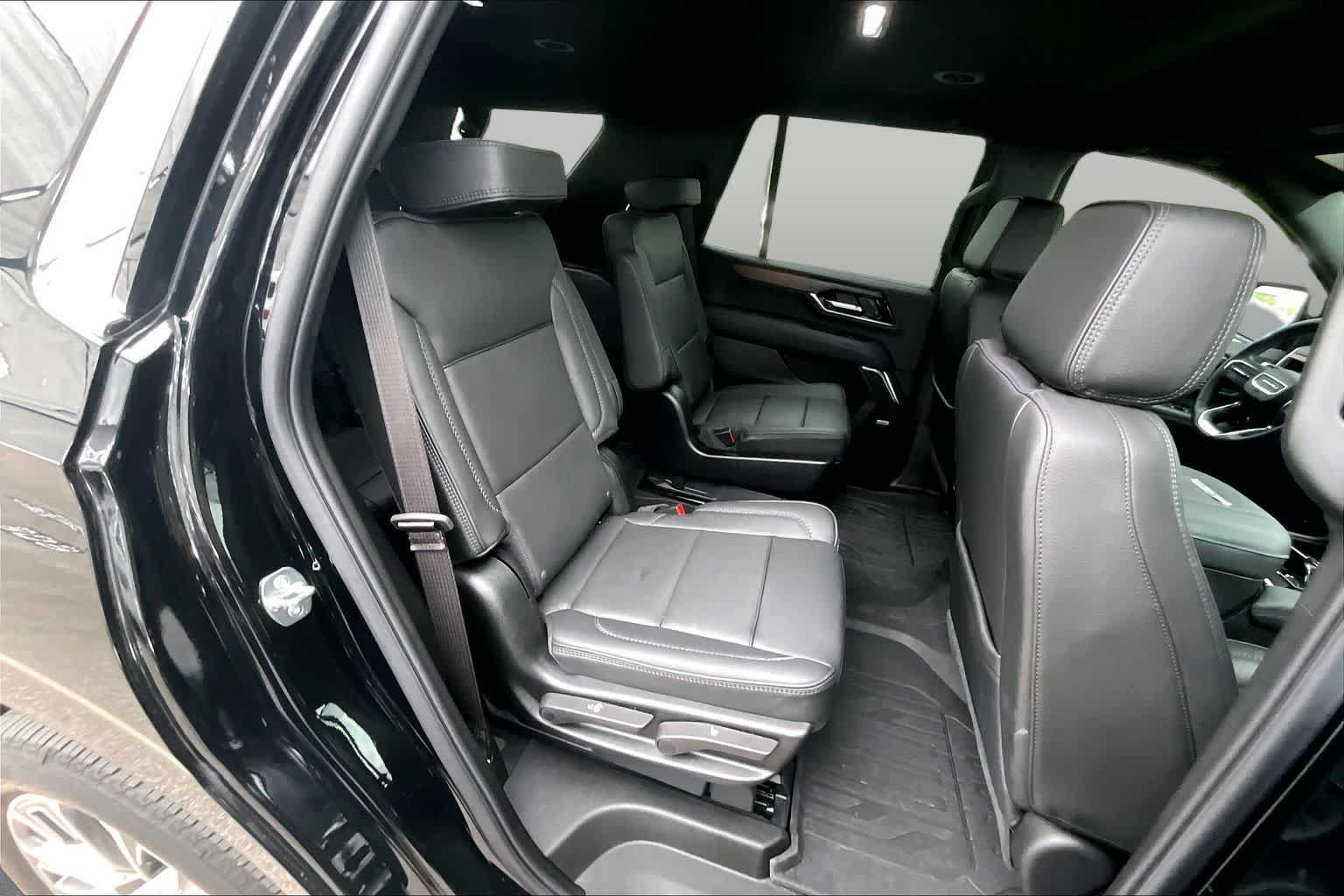 Used 2026 GMC Yukon Denali AWD/4WD image 20