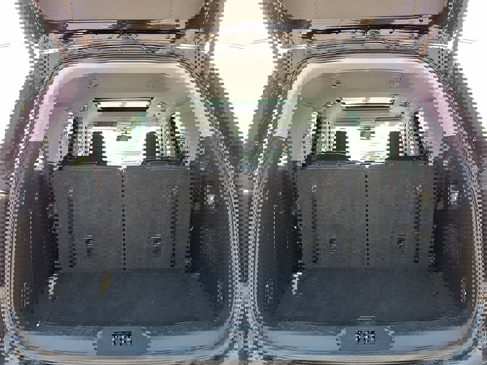 Used 2022 Ford Explorer XLT w/ Equipment Group 202A AWD/4WD image 32