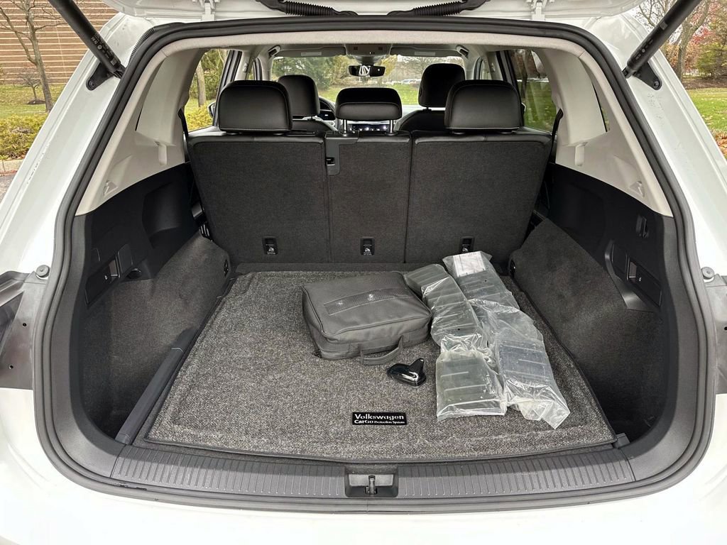 Used 2022 Volkswagen Tiguan SE image 9