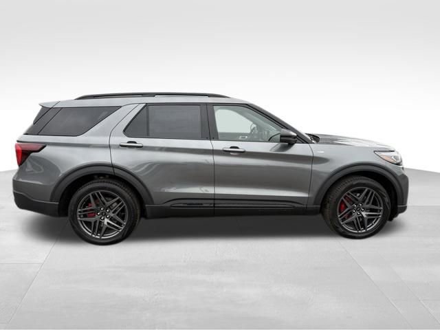New 2026 Ford Explorer ST-Line w/ ST-Line Street Pack image 5