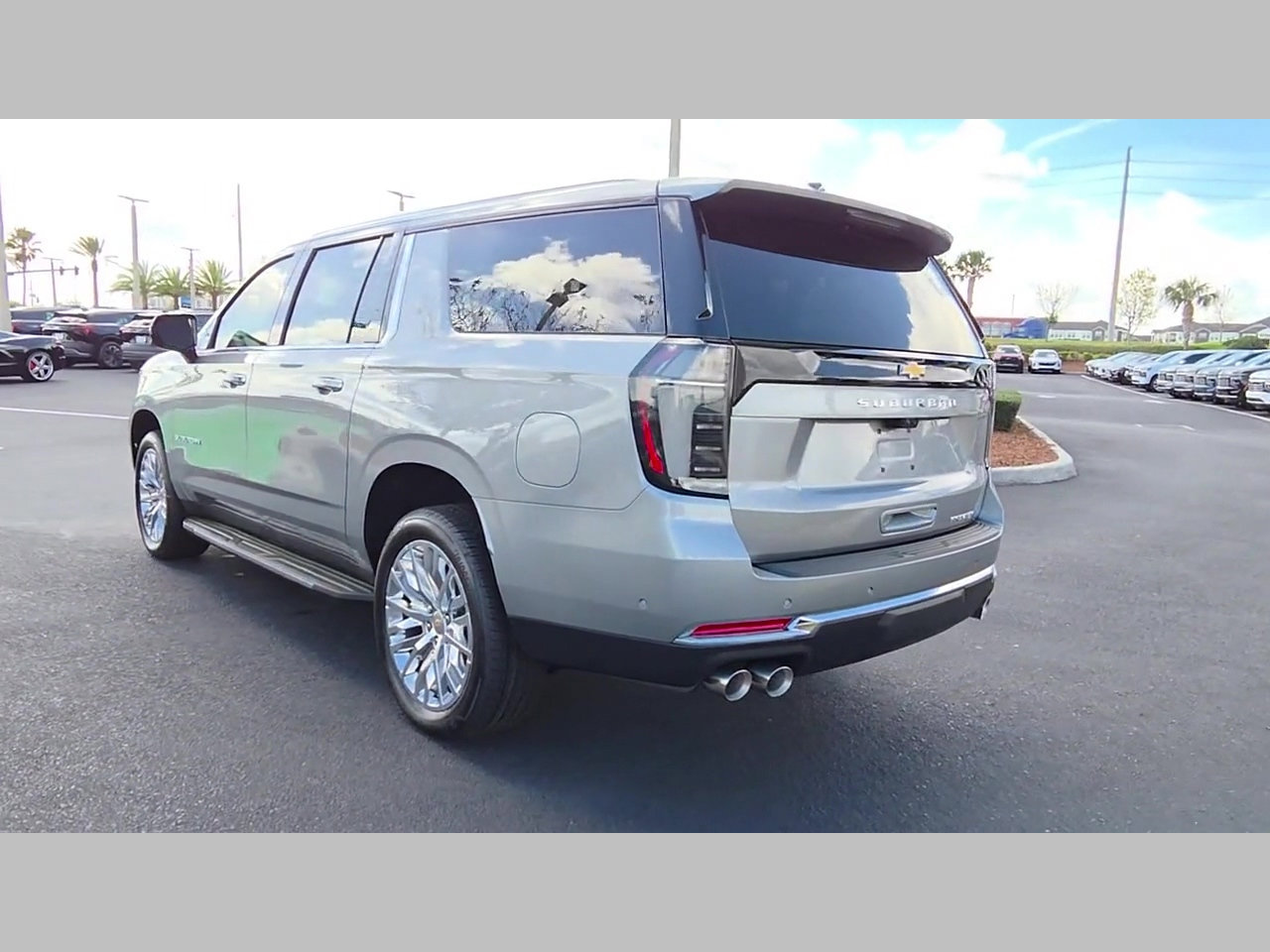 New 2026 Chevrolet Suburban Premier image 24