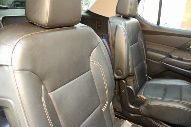 Used 2020 Chevrolet Traverse RS image 14